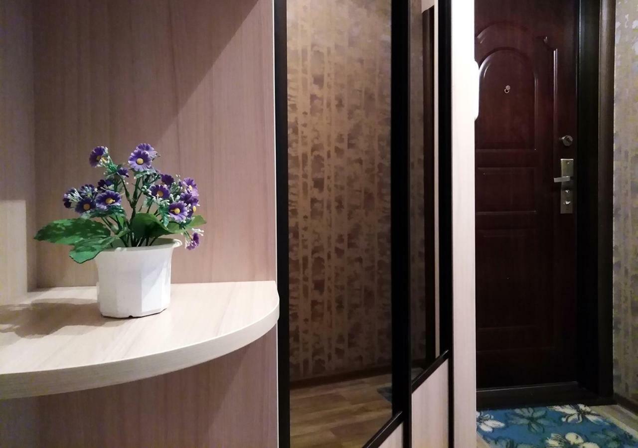 Ferienwohnung Уютная, Благоустроенная 2-Комнатная Квартира, Wifi Bobruisk Exterior foto